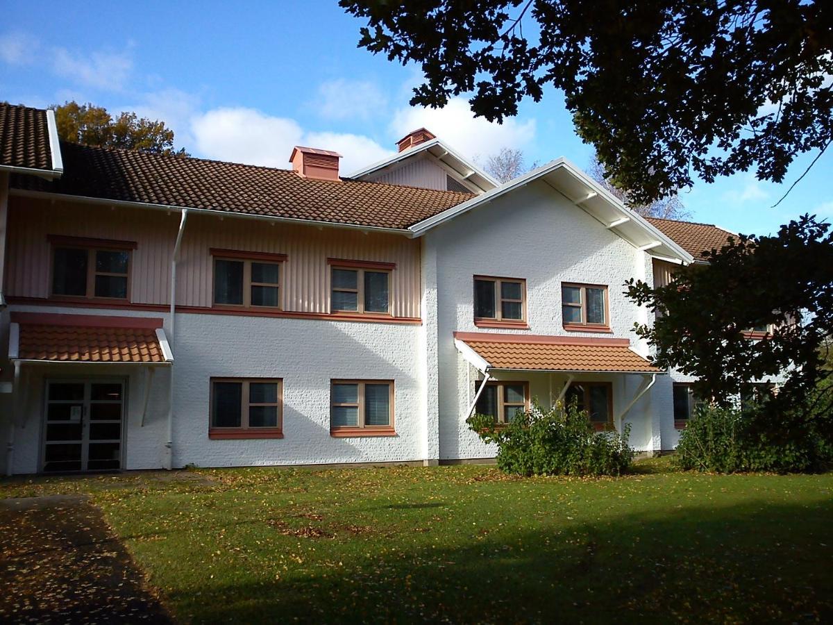 Katrinebergs Folkhoegskola B&B Vessigebro Extérieur photo